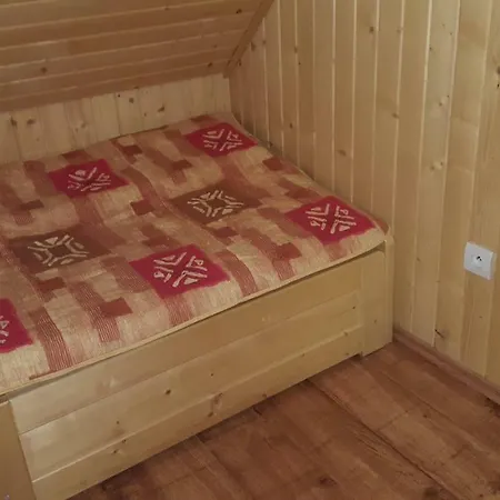 Lodge Zrub Magurka Partizanska lupca