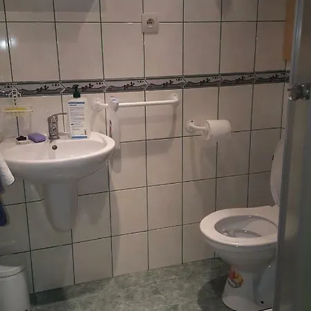 Zrub Magurka Lodge Partizanska lupca